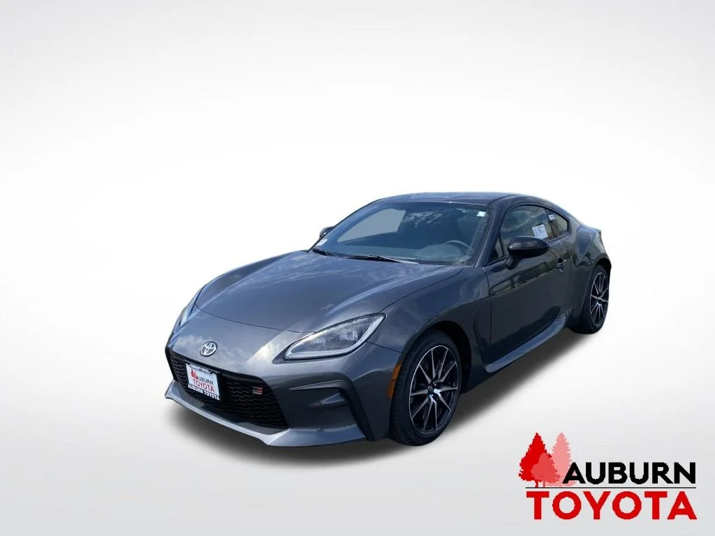 New 2026 Pavement Toyota  AT image 3