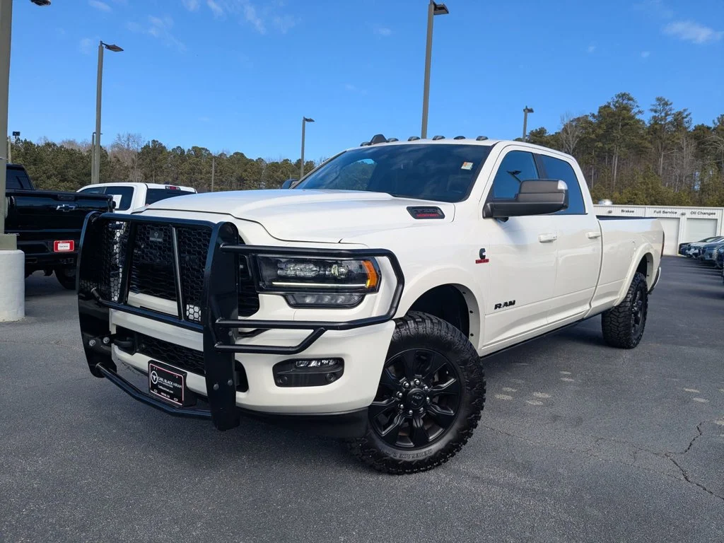 2022 RAM 3500 Limited 4X4 Crew Cab LWB's photo