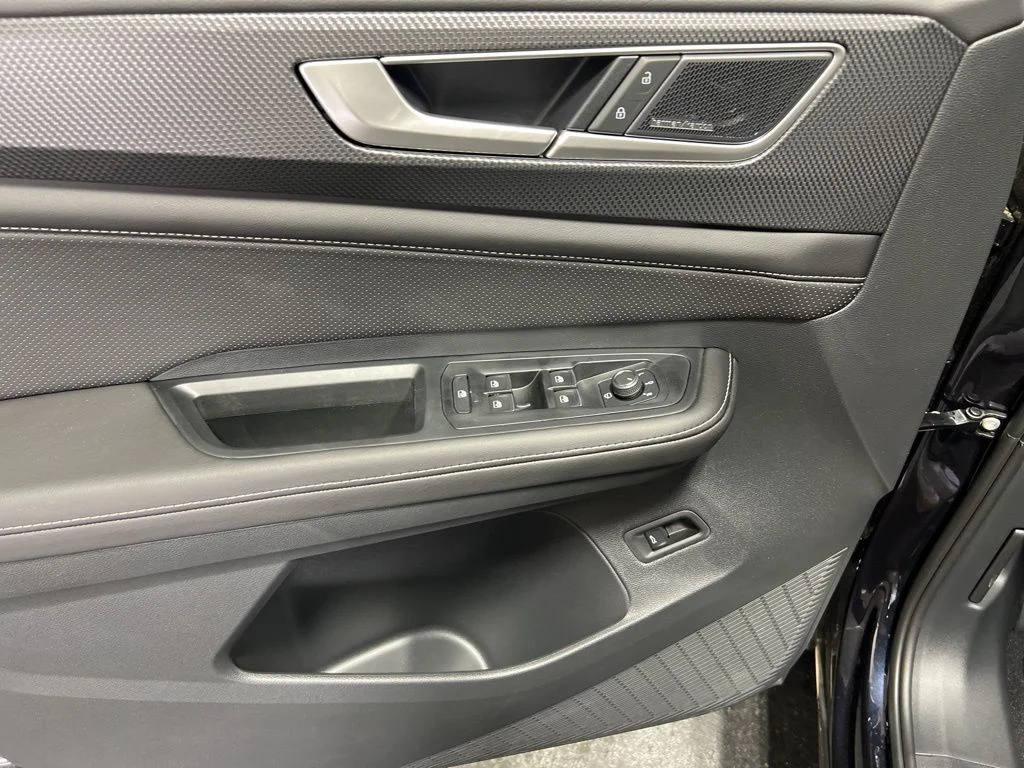 2026 Volkswagen Atlas Cross Sport SEL Premium R-LINE - Photo 11