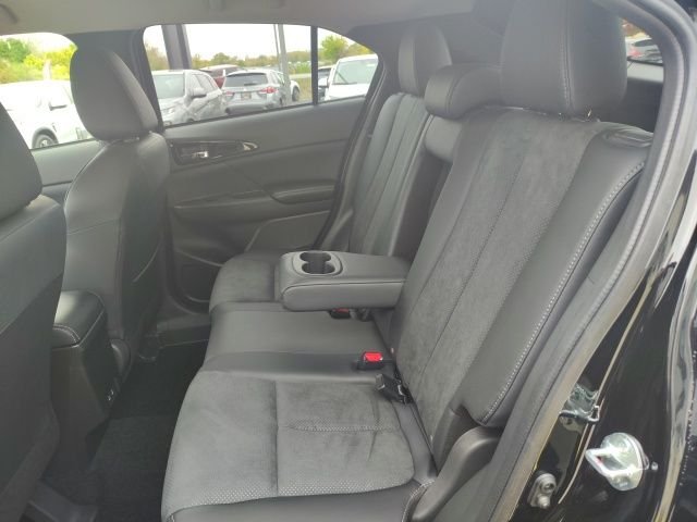 New 2026 Black Mitsubishi SE image 25