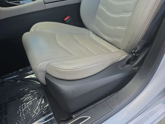 Used 2018 Radiant Silver Metallic Cadillac 3.6L Luxury image 29