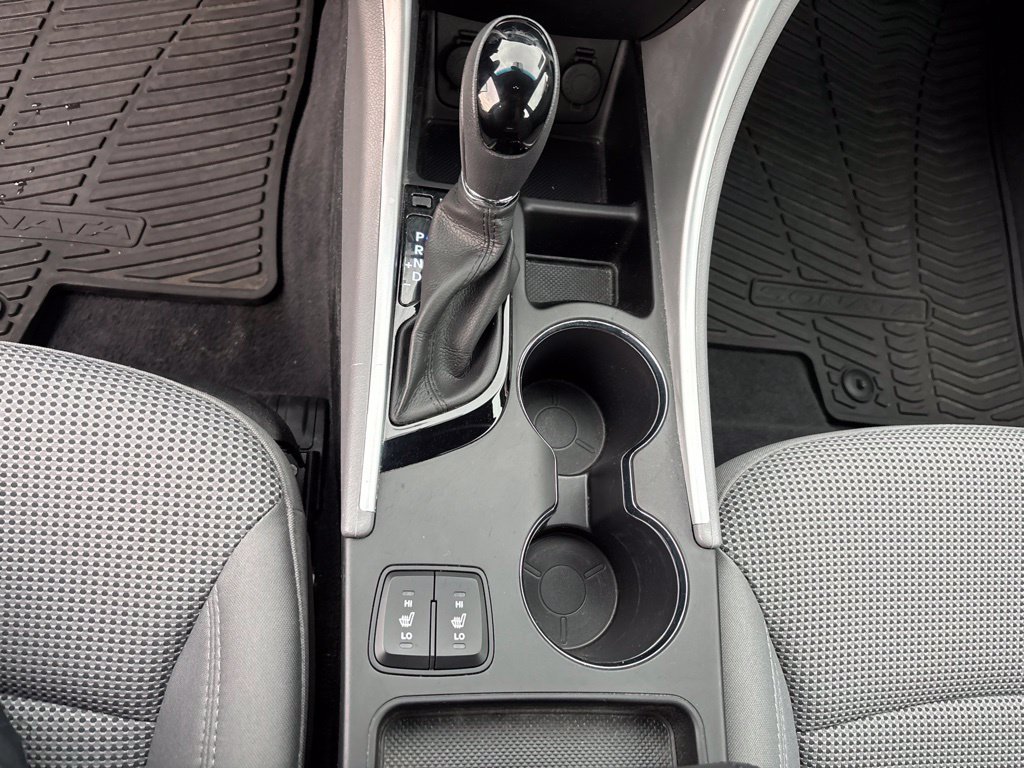 Used 2014 Blue Hyundai GLS image 21