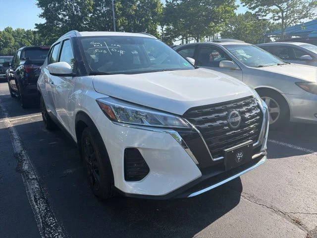 2024 Nissan Kicks 1.6 SV's photo