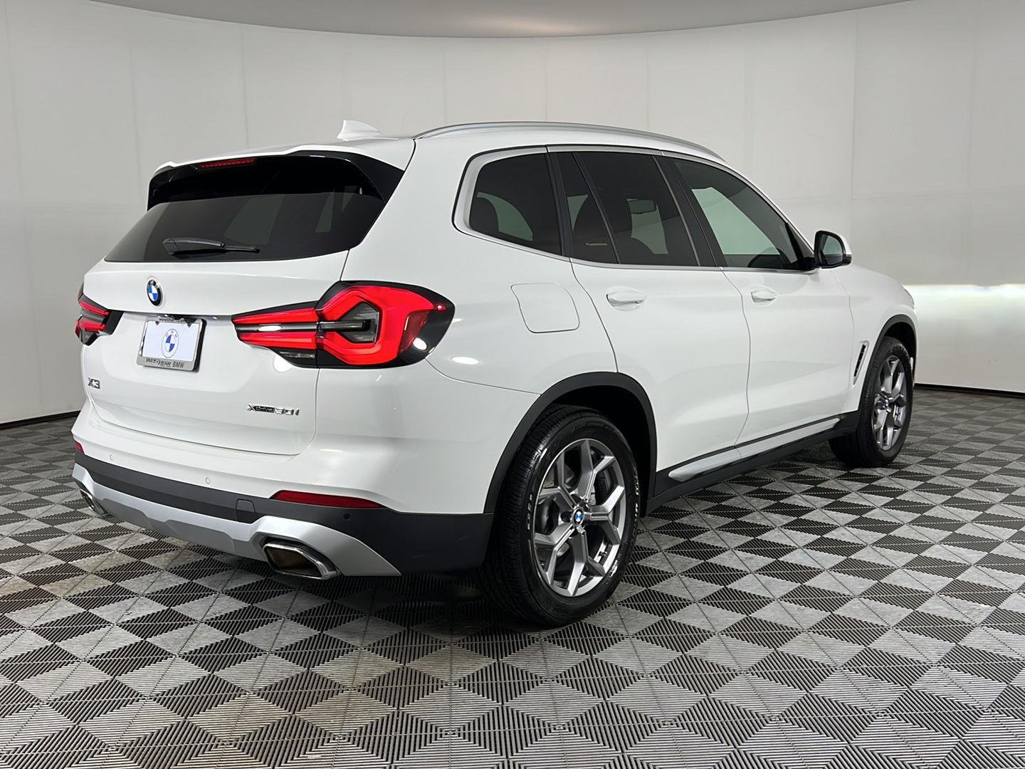 Certified Used 2023 Alpine White BMW xDrive30i image 5