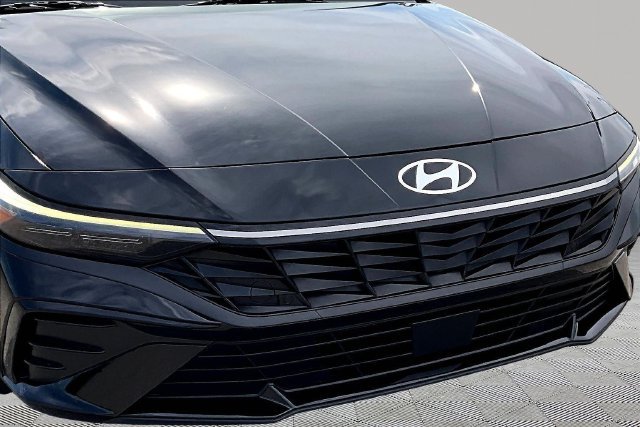 Used 2024 Black Hyundai SEL image 30