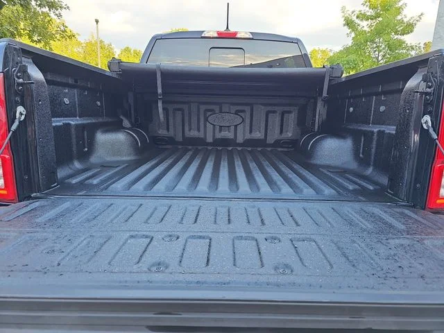 Used 2021 Black Ford XLT image 12