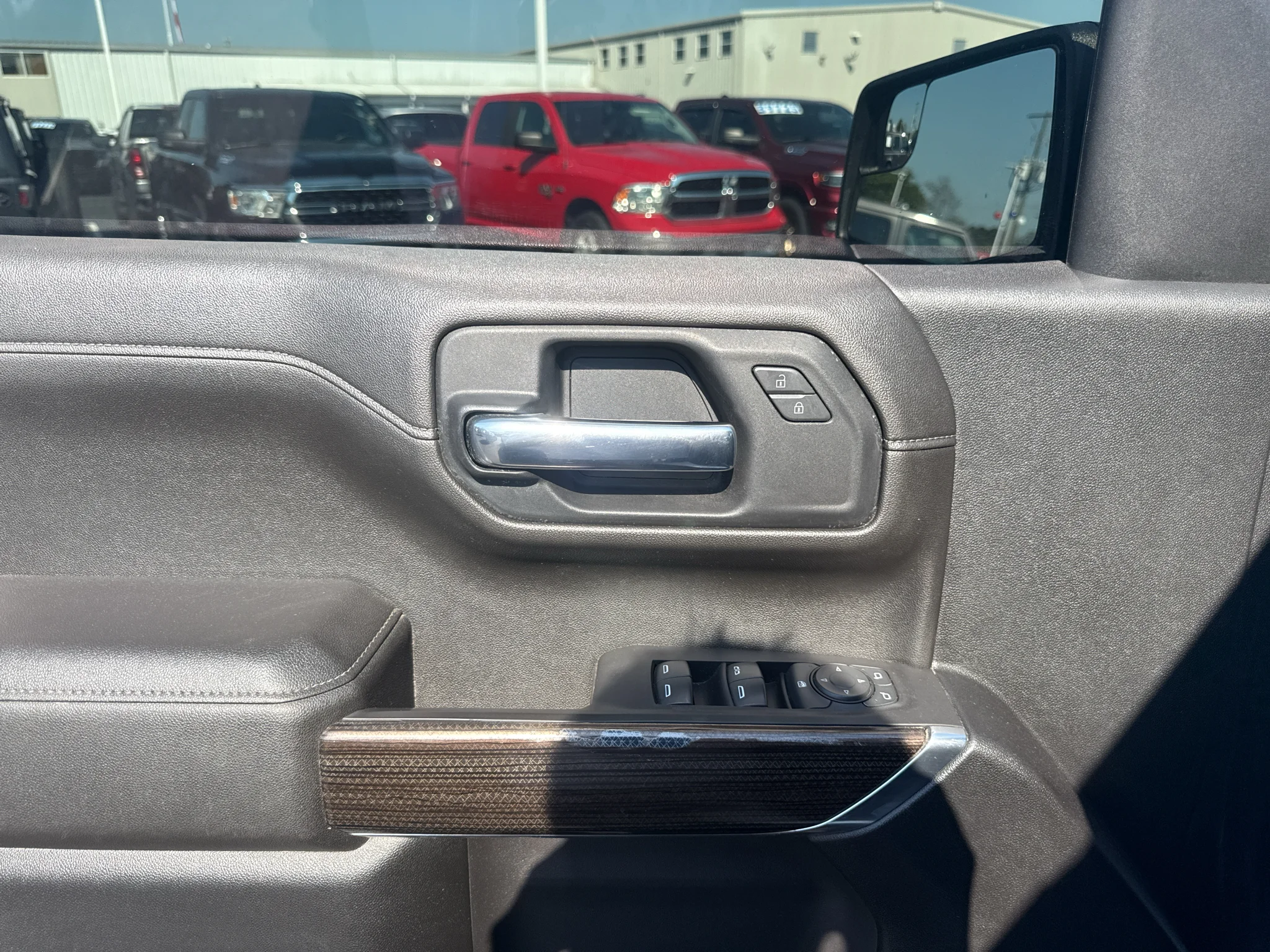 Used 2021 Summit White Chevrolet LT Trail Boss image 20