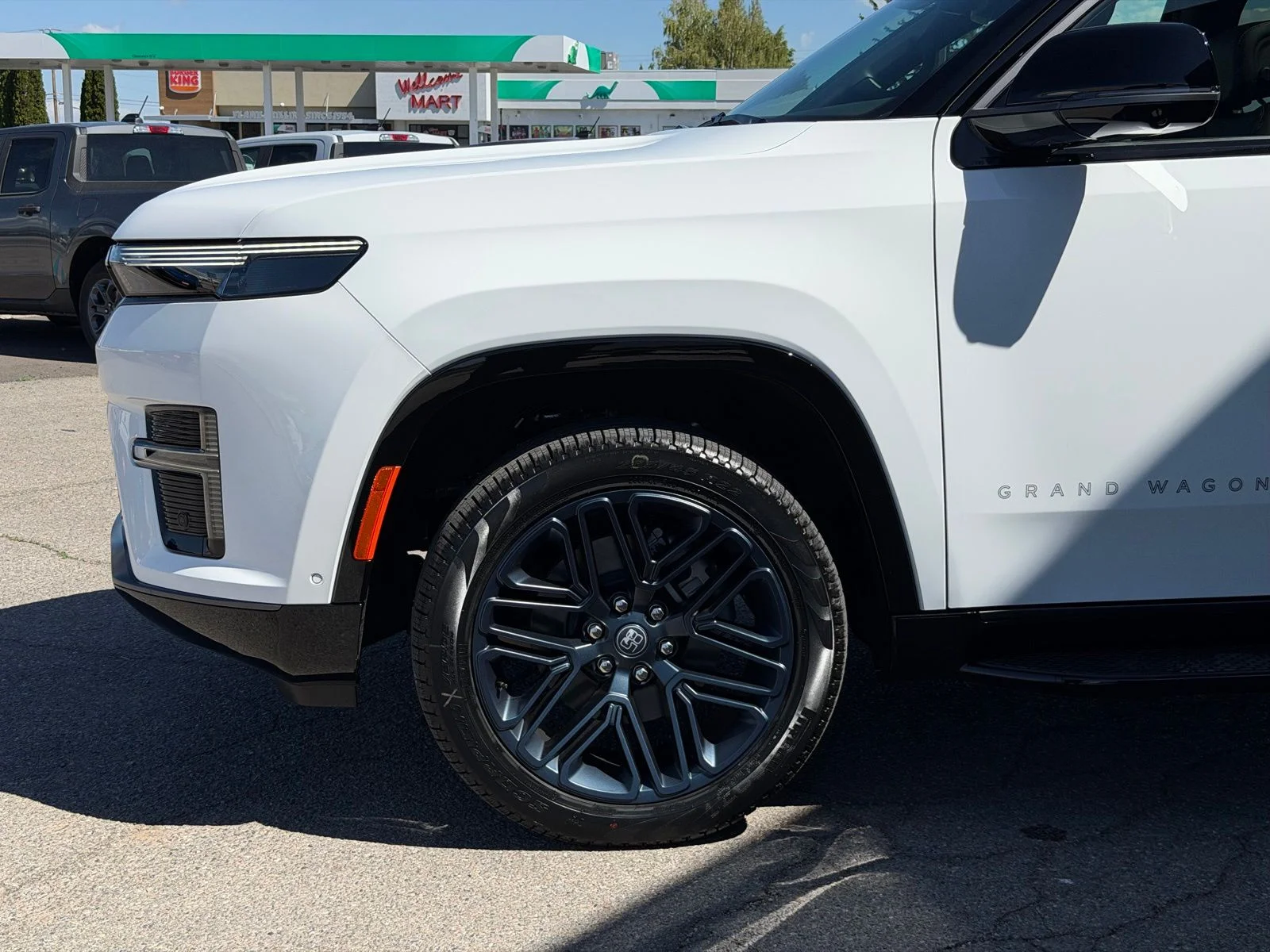 New 2026 Bright White Clearcoat Jeep 85th Anniversary Edition image 12