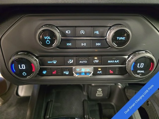 New 2026 Oxford White Ford Badlands® image 31