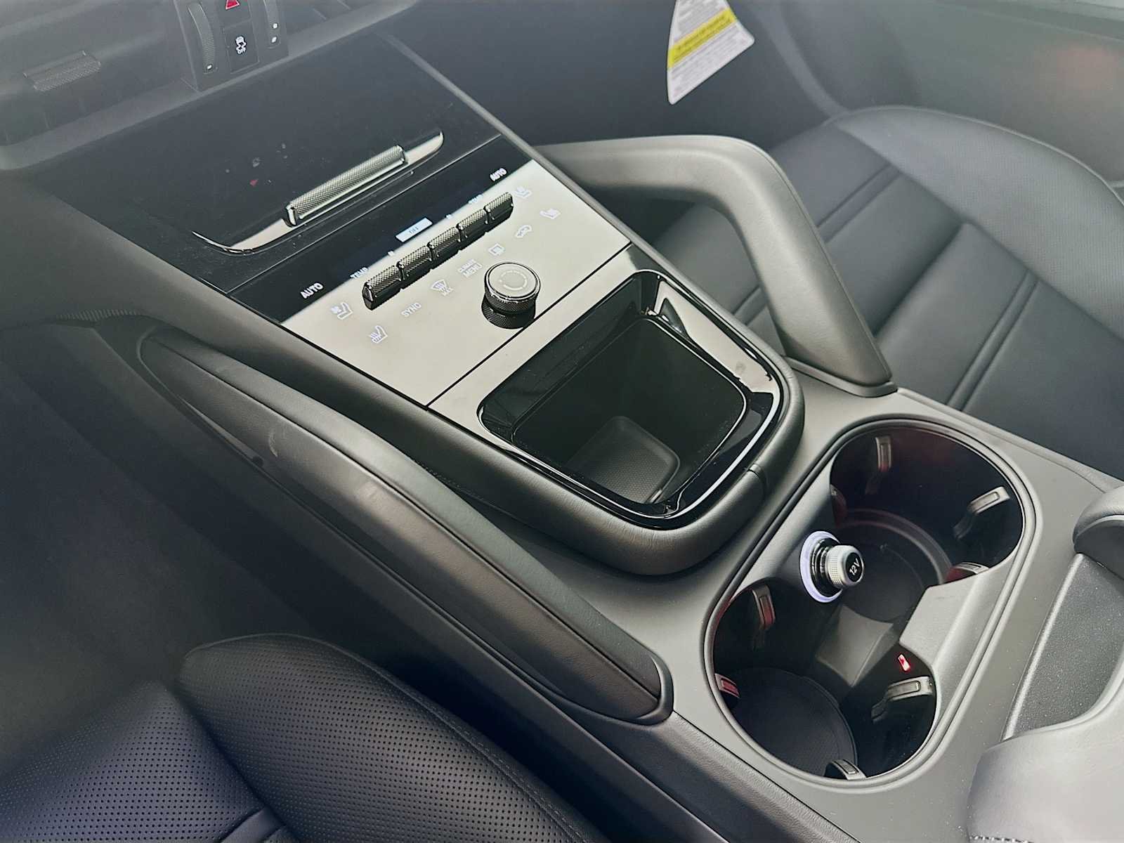 2026 Porsche Cayenne Coup E-Hybrid - Photo 20