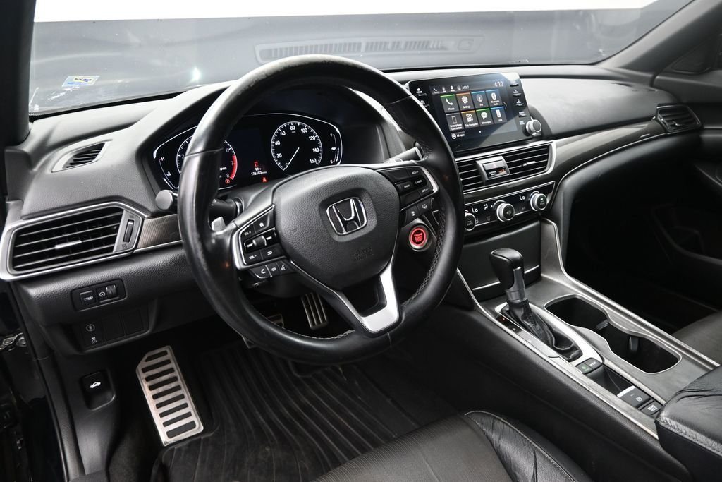 Used 2018  Honda Sport image 18
