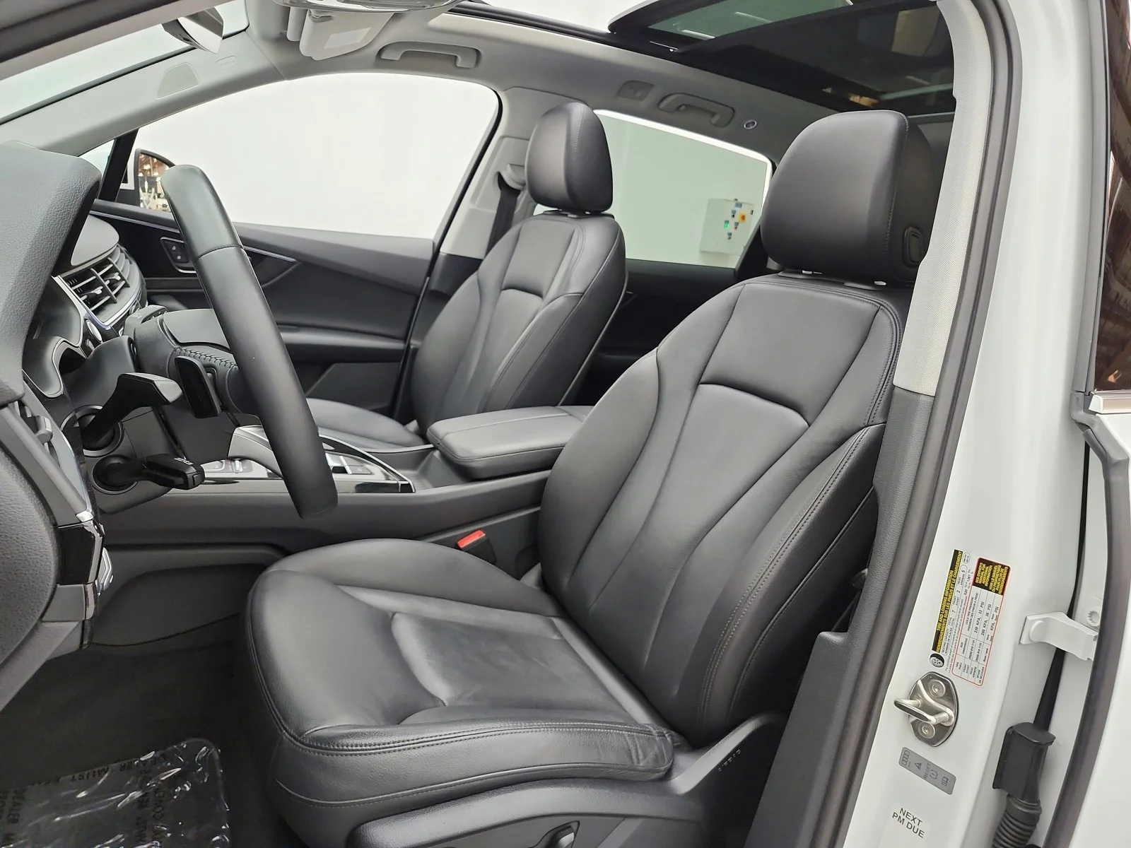Used 2019 Carrara White Audi Premium Plus 55 TFSI quattro image 10