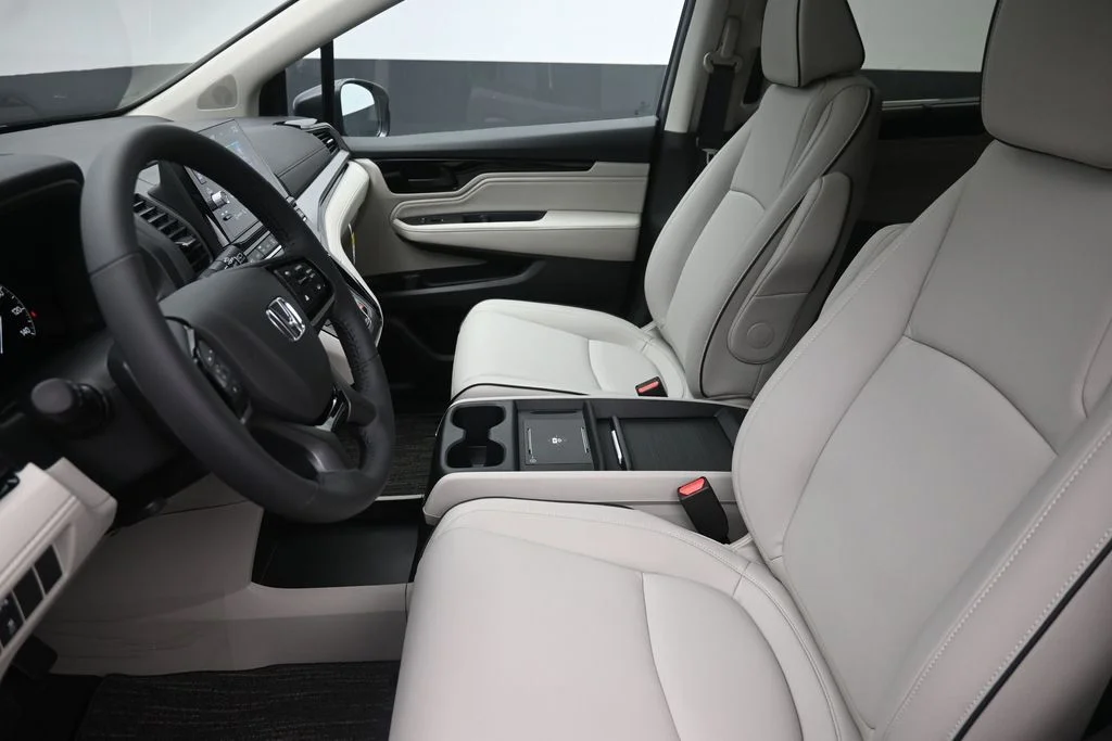 New 2026 Smoke Blue Pearl Honda Touring image 21
