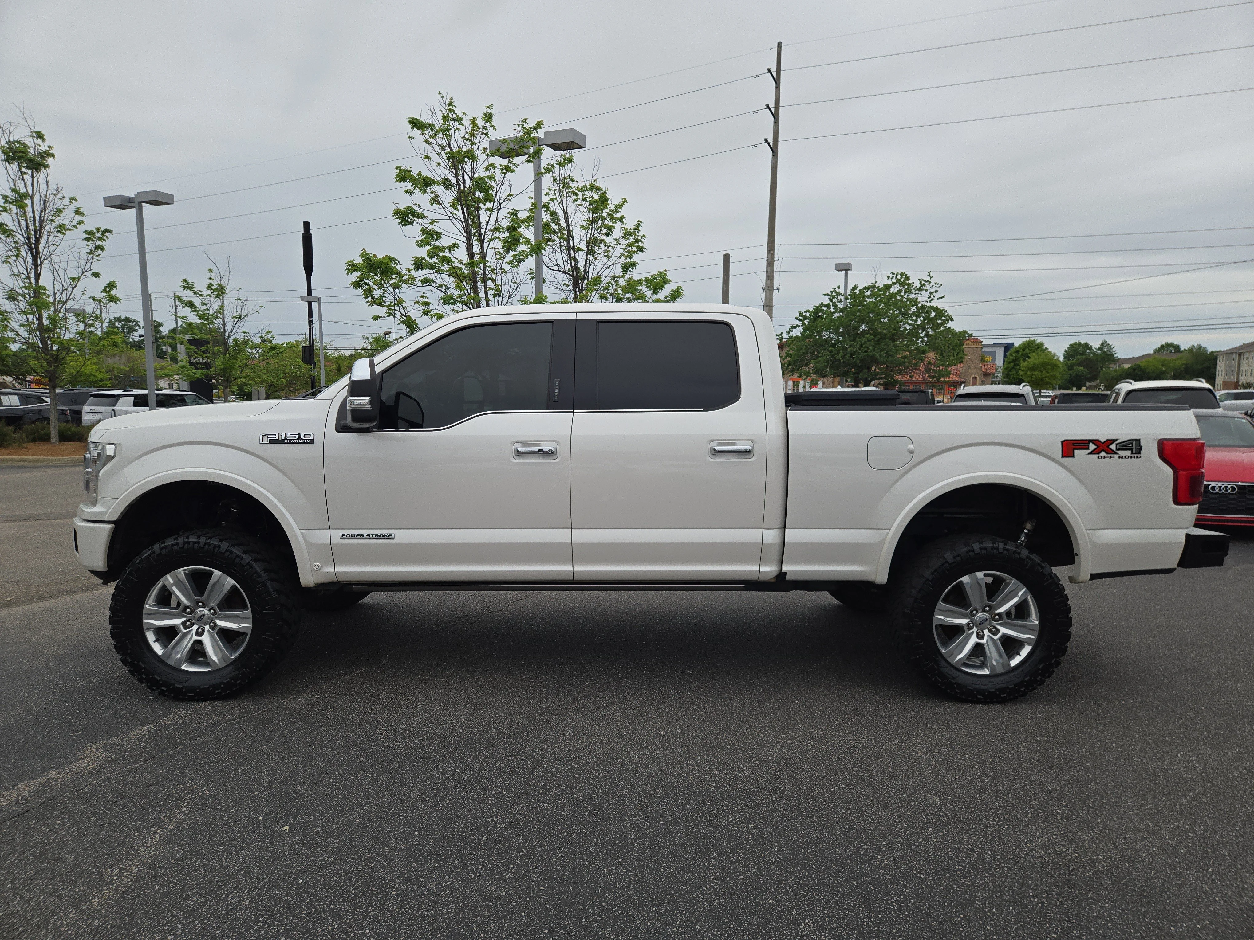 2019 Ford F-150 Platinum - Photo 9