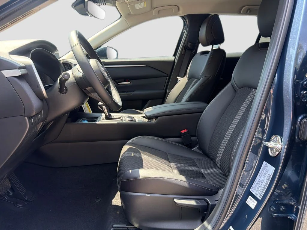 Certified Used 2025 Blue Metallic Mazda 2.5 S Select Package image 9