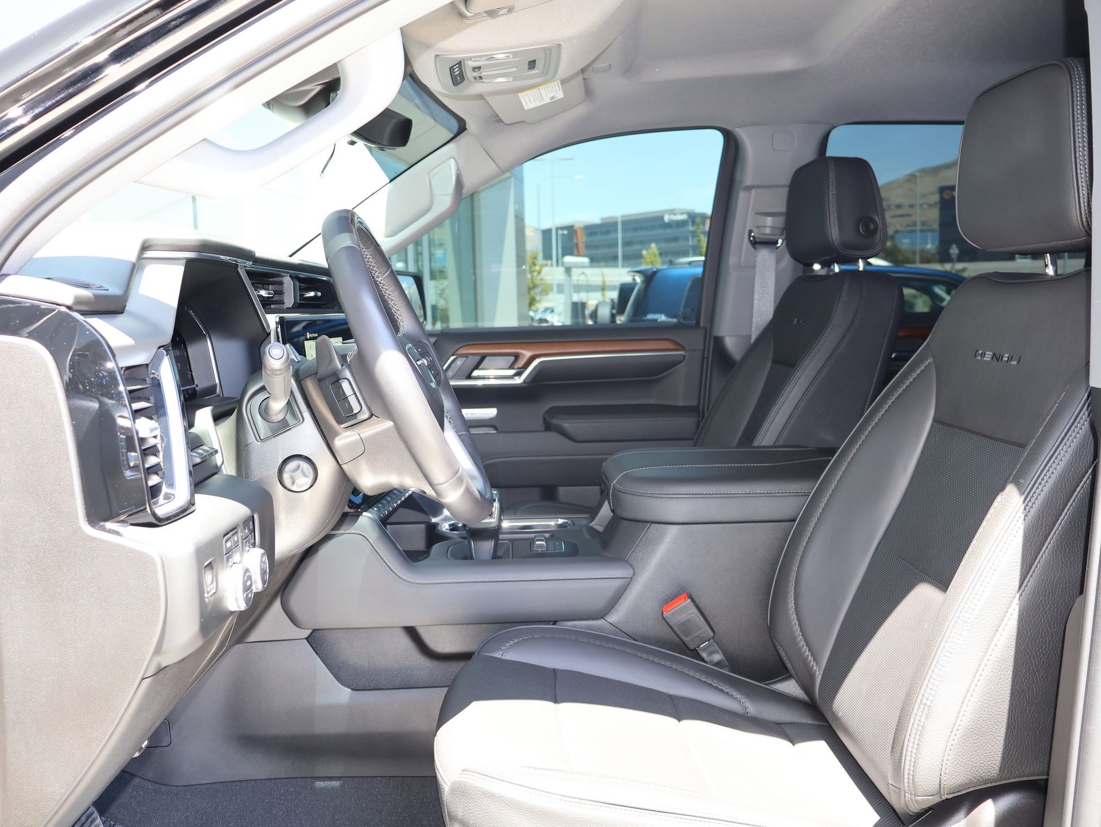 Used 2023 Onyx Black GMC Denali image 22