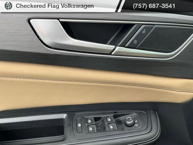 New 2026 White Volkswagen 2.0T SE w/Technology image 17