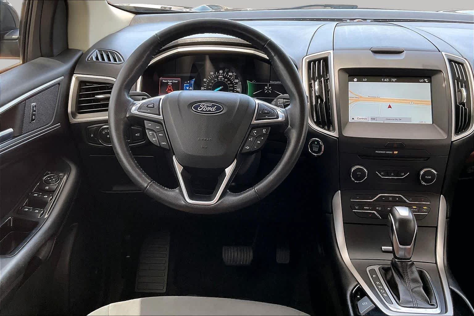 Used 2018 Shadow Black Ford SEL image 6