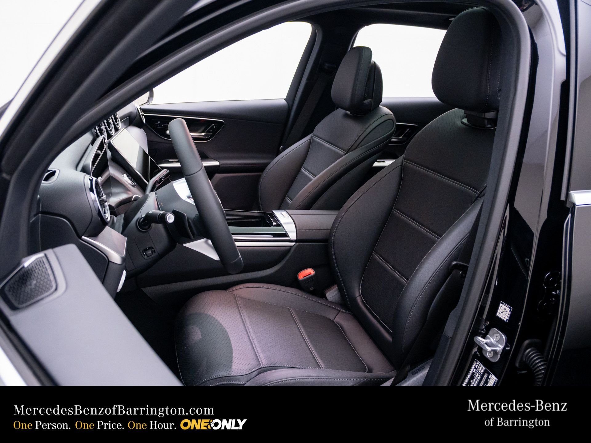 New 2026 Black Mercedes-Benz GLC 300 image 18