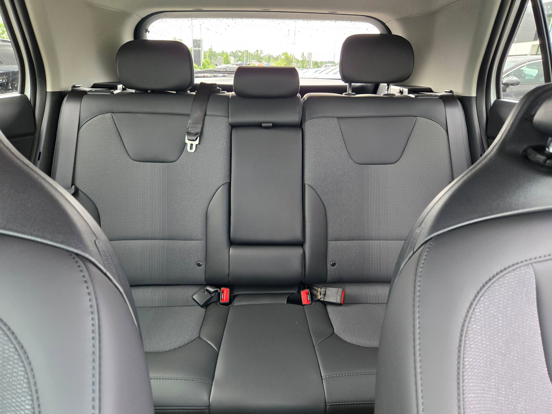 New 2026 Snow White Pearl Kia EX image 13