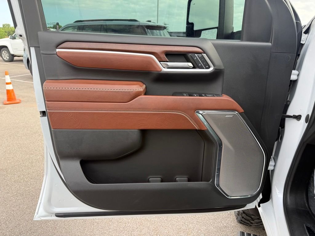 Used 2024 White Frost Tri-Coat GMC Denali Ultimate image 10