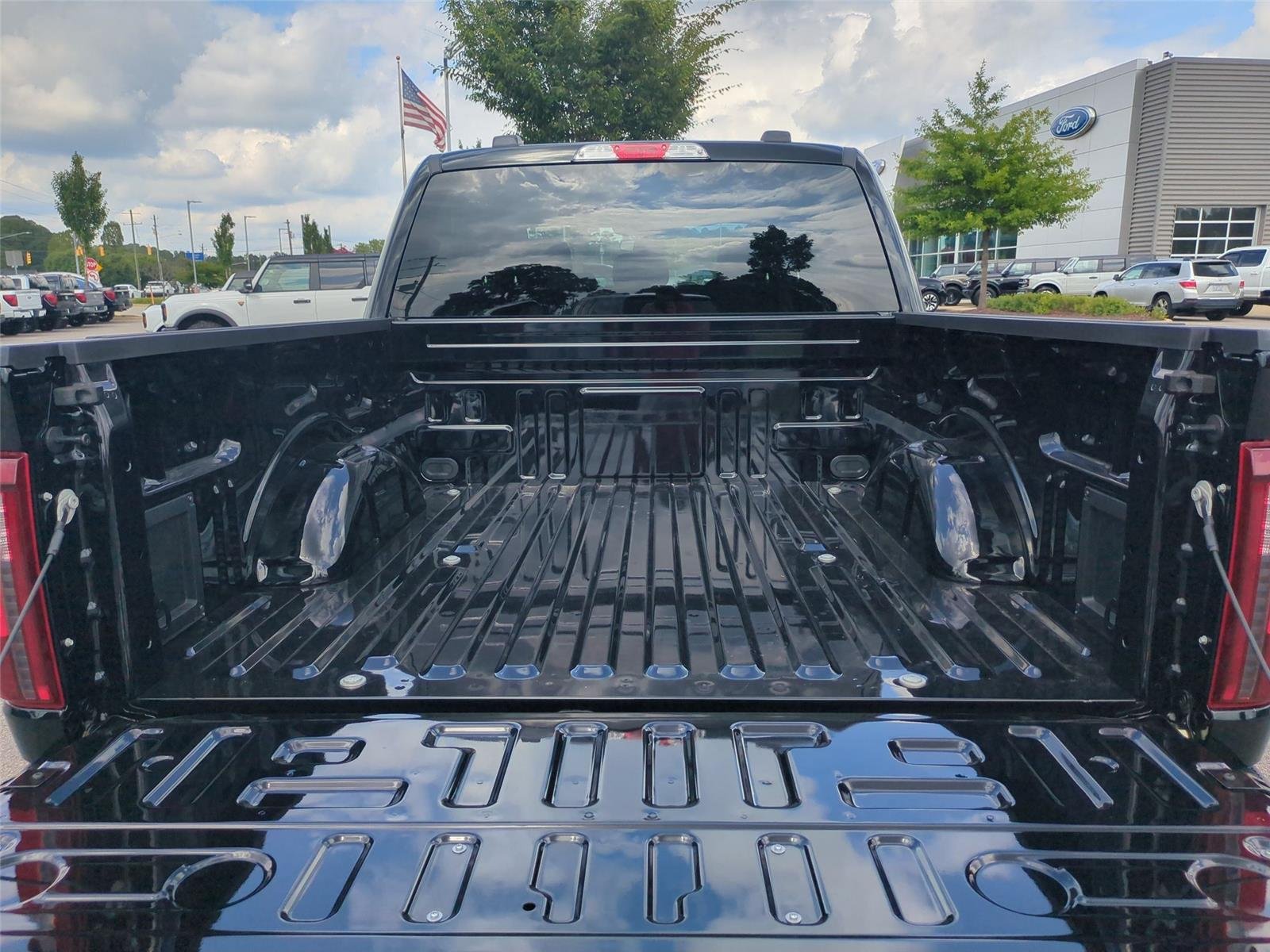 New 2026 Agate Black Ford STX image 32
