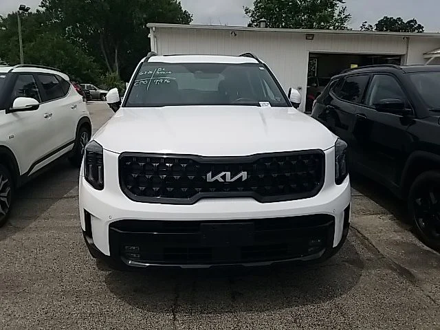 Used 2024 White Kia SX X-Pro image 9
