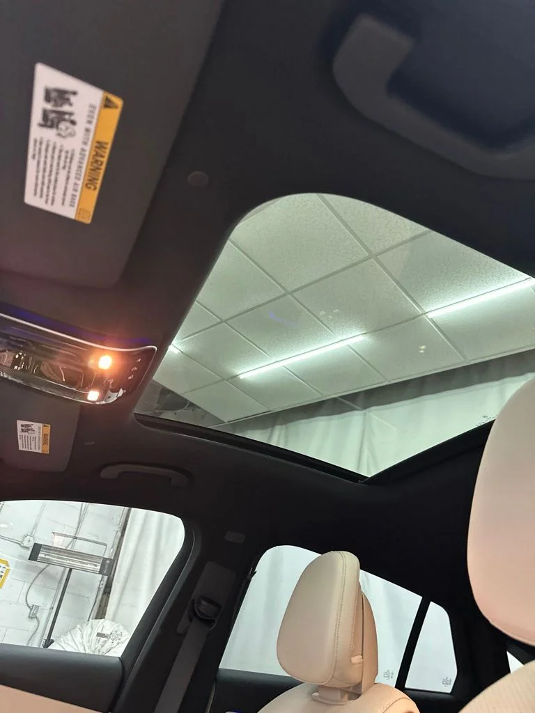 New 2027 White Mercedes-Benz GLC 300 image 21