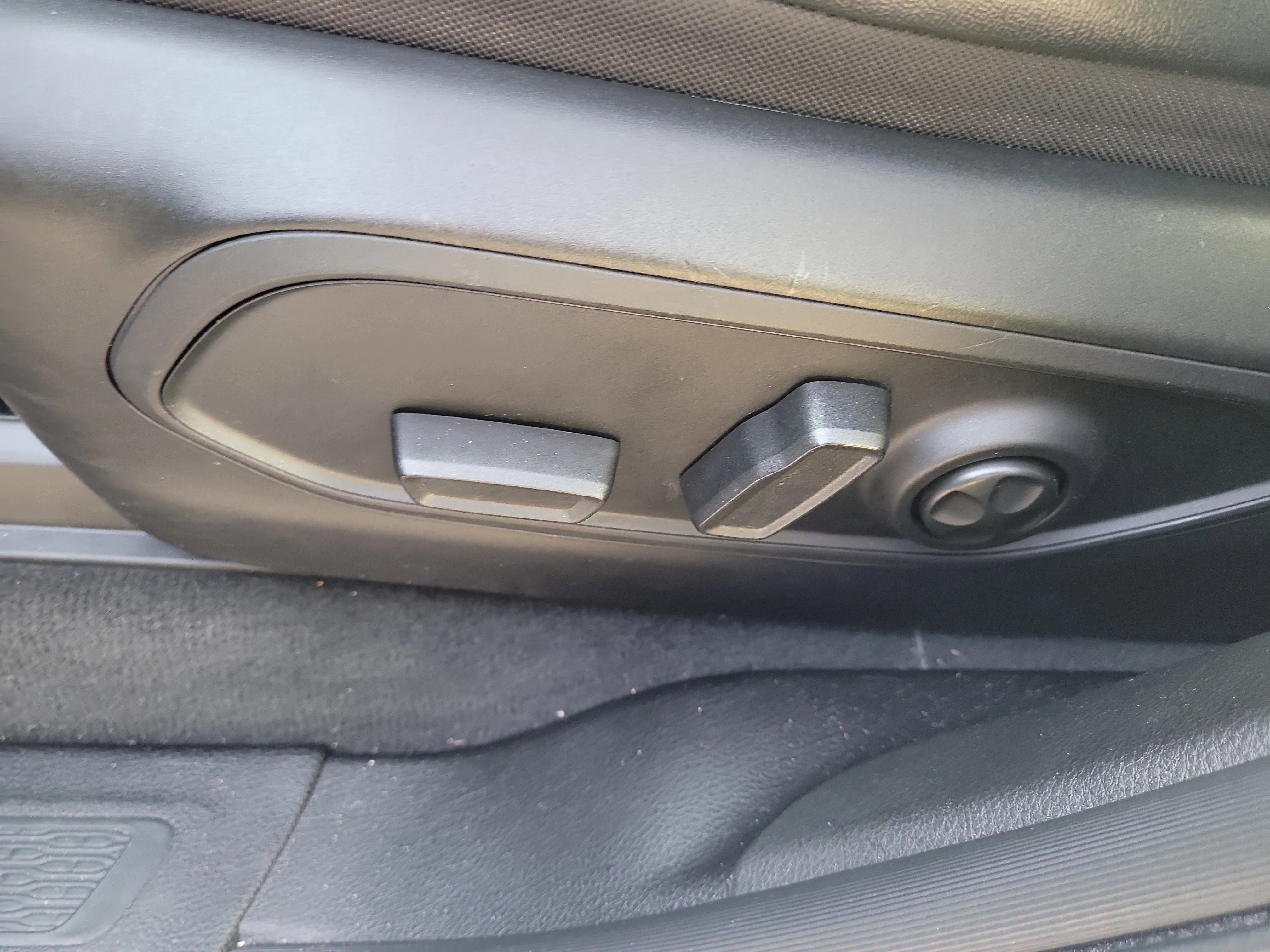 Used 2024 Bright White Clearcoat Jeep Trailhawk image 21