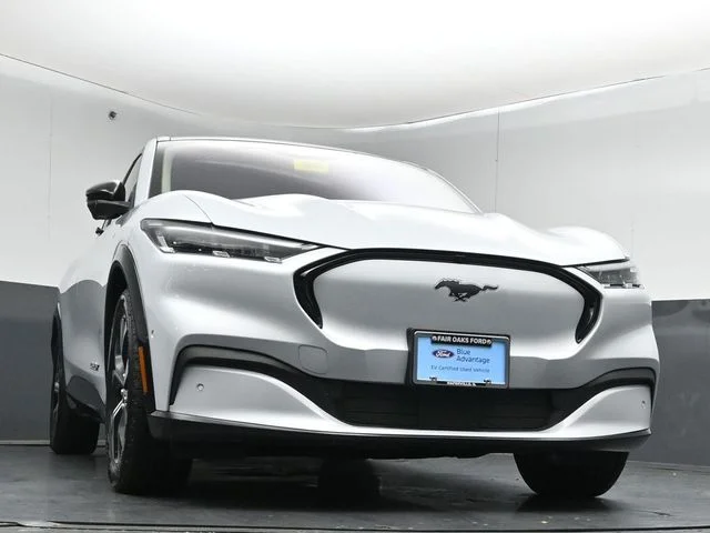 Certified Used 2023 White Metallic Ford Premium image 35