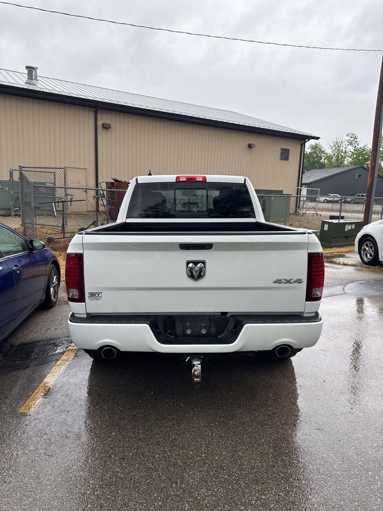 Used 2015 White Ram Sport image 5