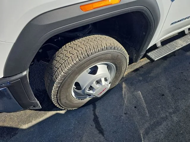 2026 GMC Sierra 3500HD Pro - Photo 9