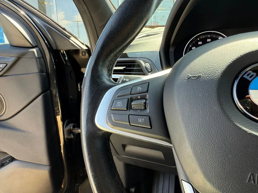 Used 2020 Black BMW sDrive28i image 21