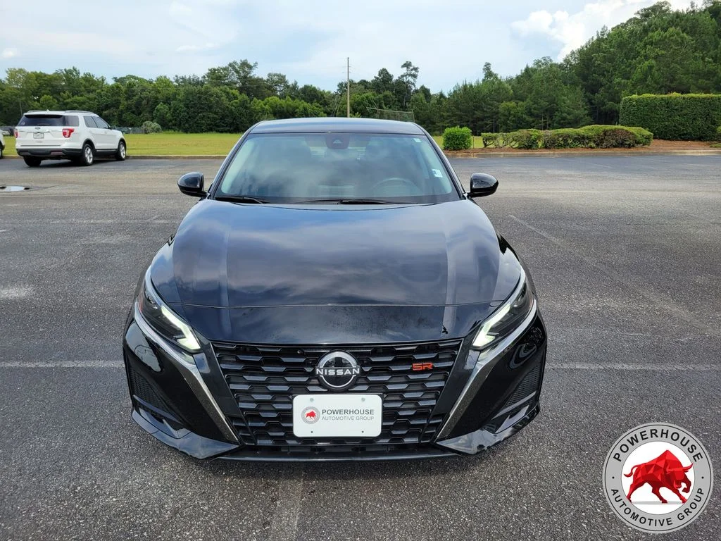 Used 2024 Black Nissan 2.5 SR image 10
