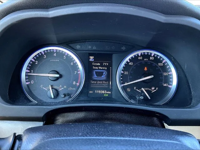 Used 2018 Green Toyota XLE image 13