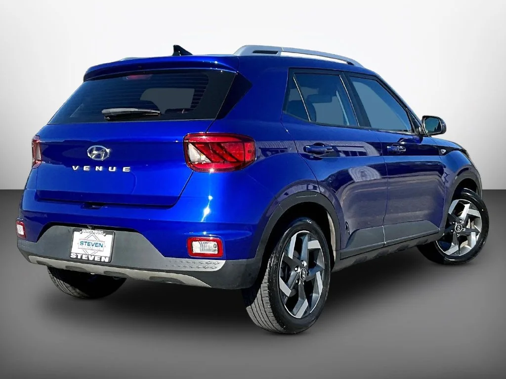 Used 2022 Blue Hyundai Limited image 6