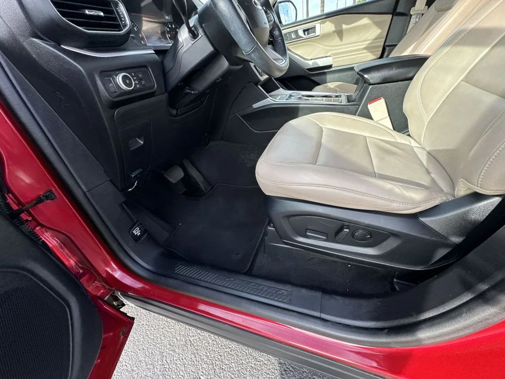 Used 2022 Red Ford XLT image 19