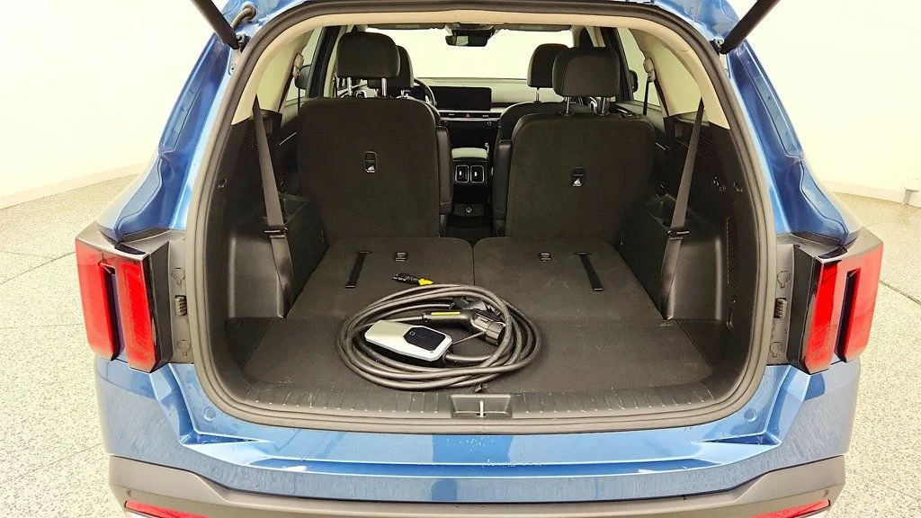 Used 2025 Mineral Blue Kia EX AWD image 21