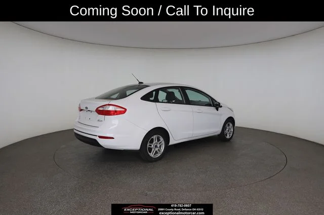 Used 2019 White Ford SE image 19