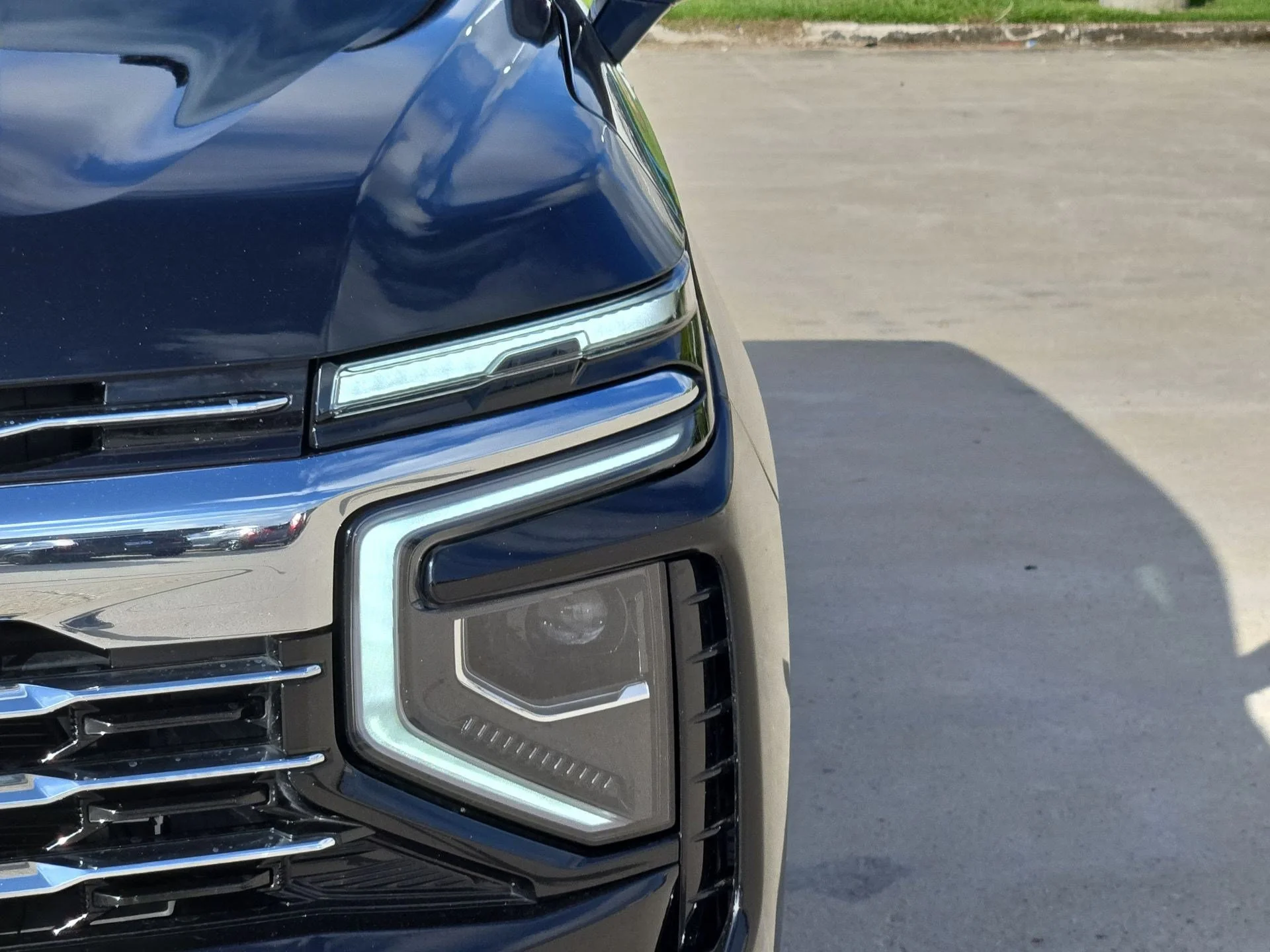 Used 2025 Black Chevrolet LT image 9