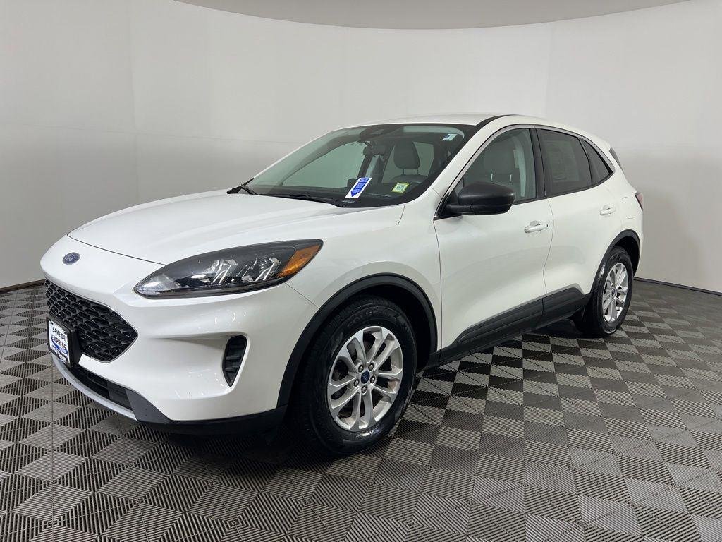 Used 2022 White Metallic Ford SE image 9