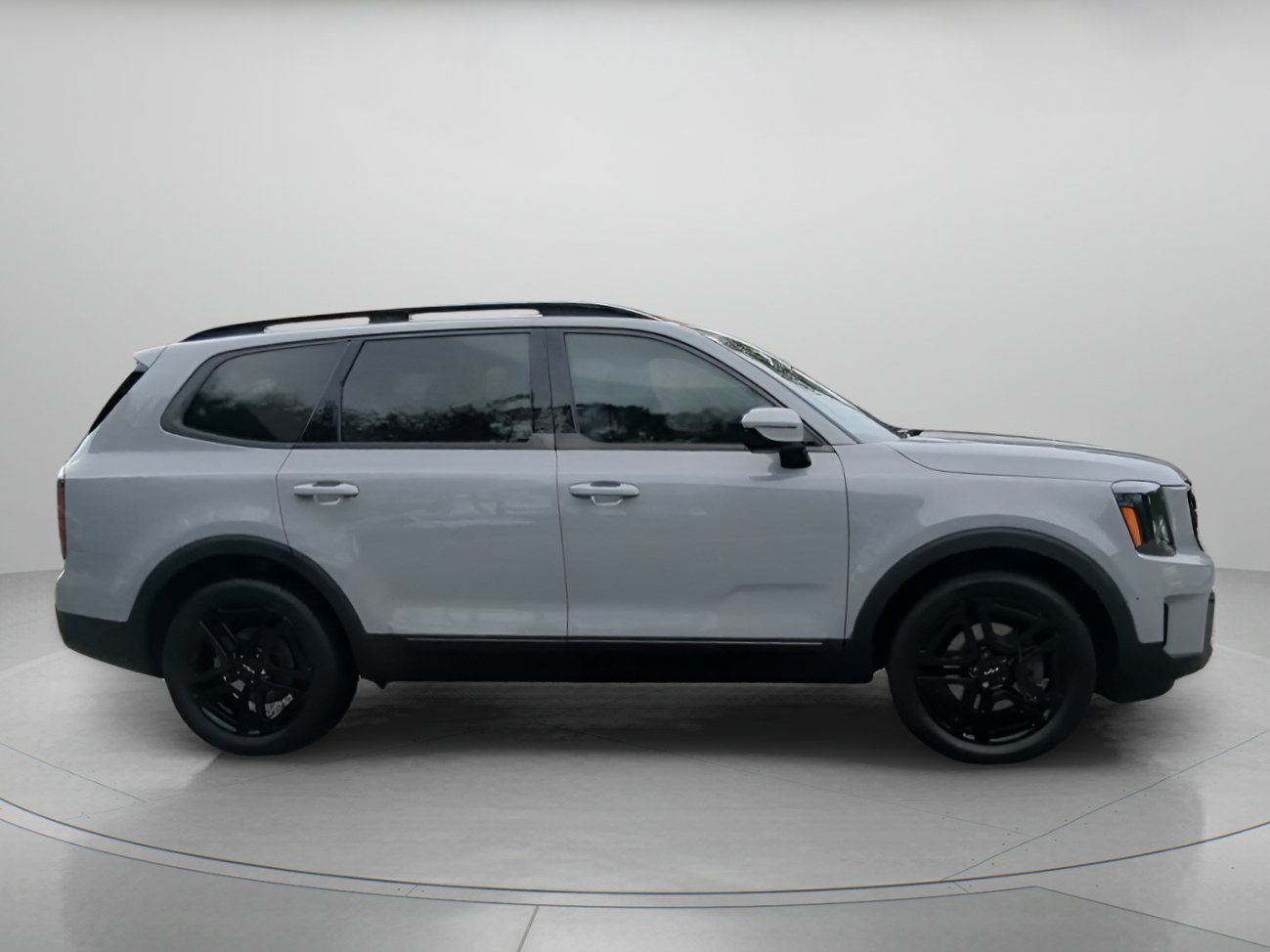 Used 2024 Wolf Gray Kia SX X-Line image 31