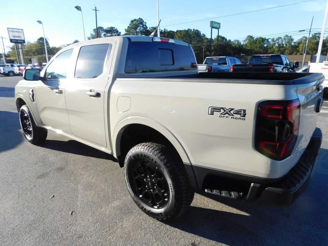 New 2025 Desert Sand Ford XLT image 6
