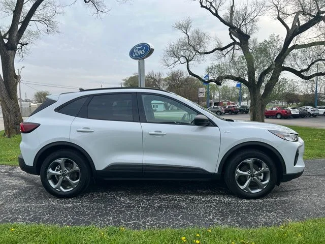 2025 Ford Escape Hybrid