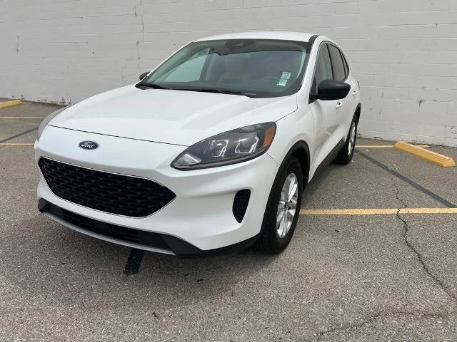 Used 2022 Star White Ford SE image 30