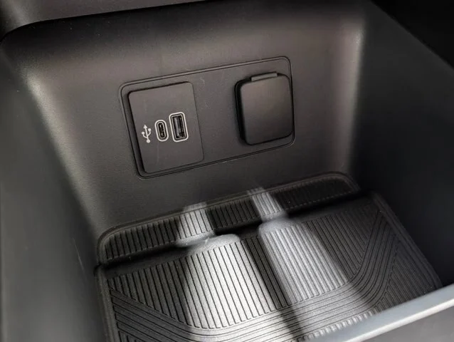New 2026 Carbonized Gray Metallic Ford Active image 38