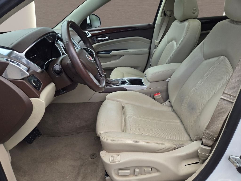 Used 2015 White Cadillac Luxury image 17