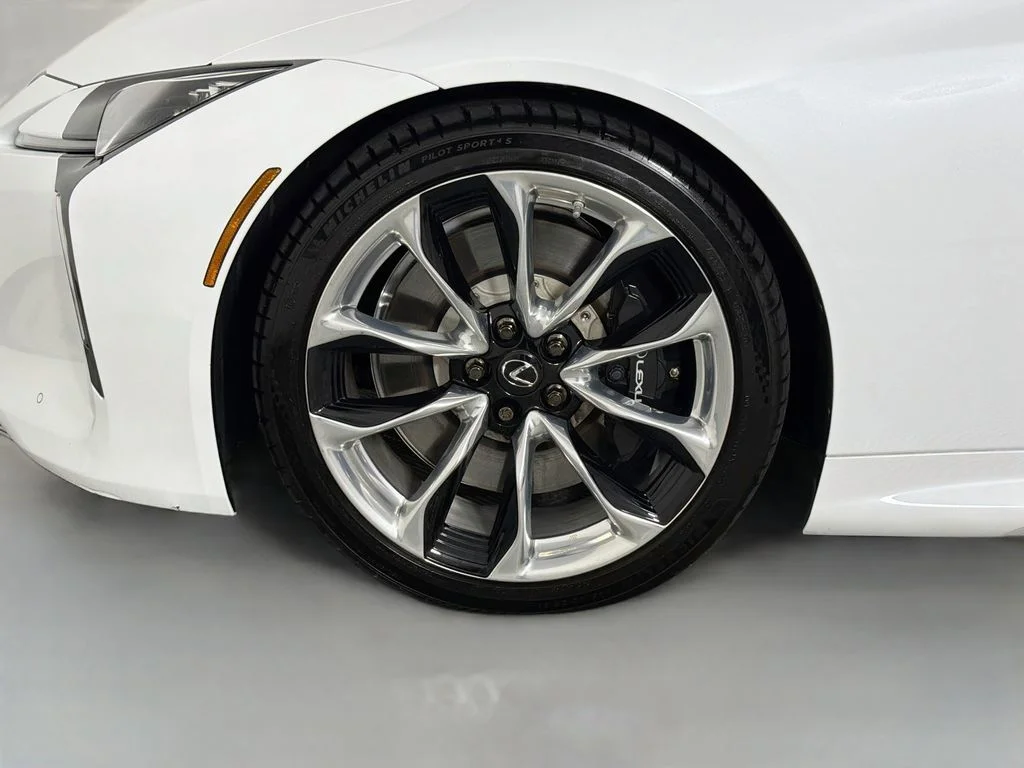 Used 2018 White Lexus 500 image 32