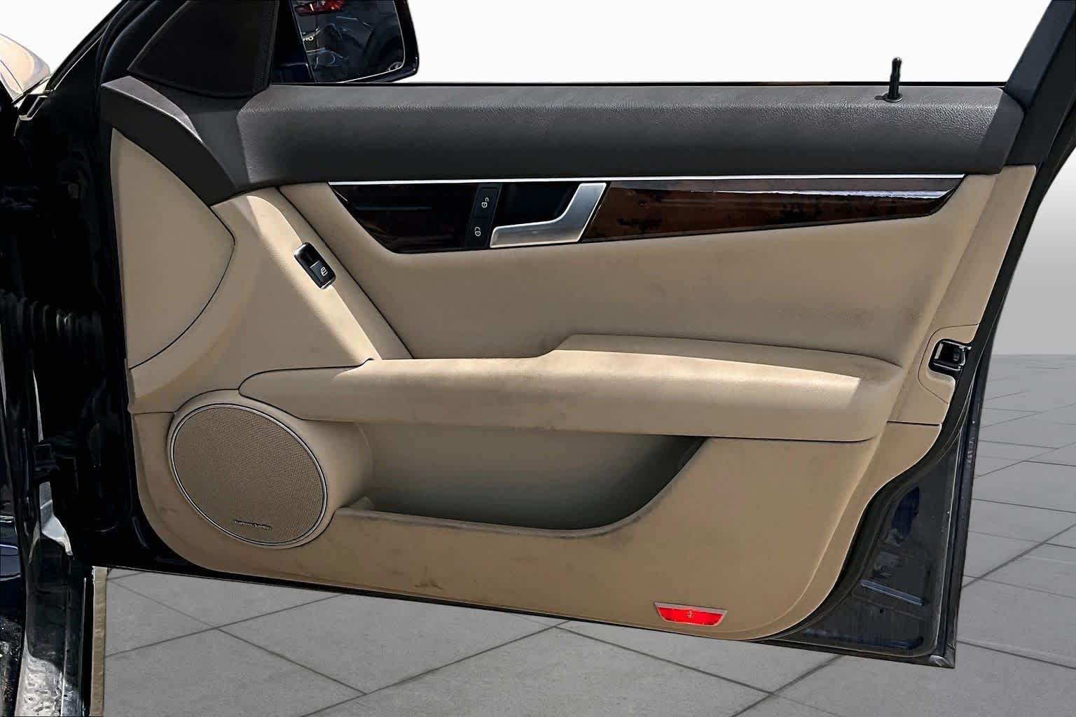 Used 2014 Lunar Blue Metallic Mercedes-Benz C 250 Sport image 23