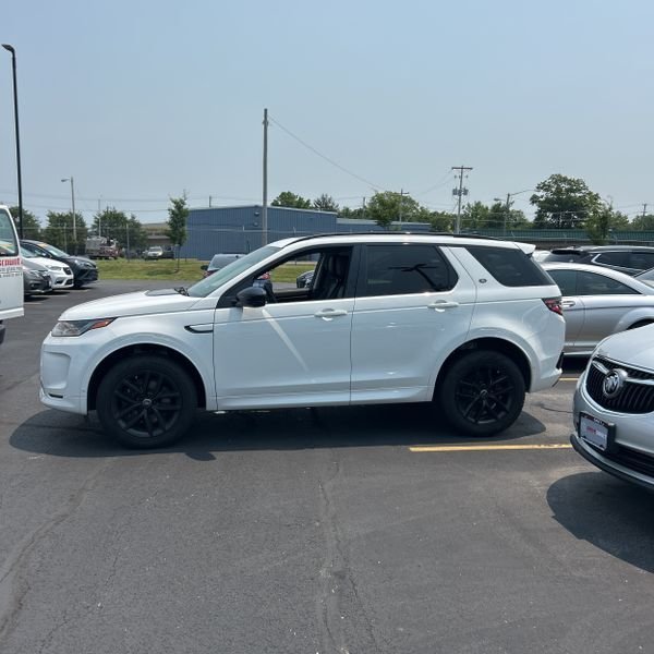 Certified Used 2024 Fuji White Land Rover S image 2